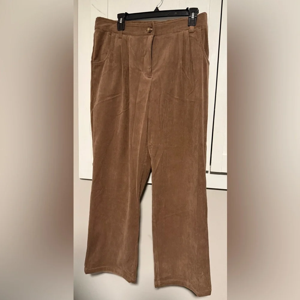 HALARA Women's Tan Corduroy Trousers - Picture 7 of 7